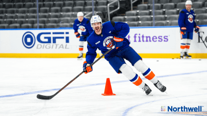 PHOTOS: Islanders Practice in St. Louis