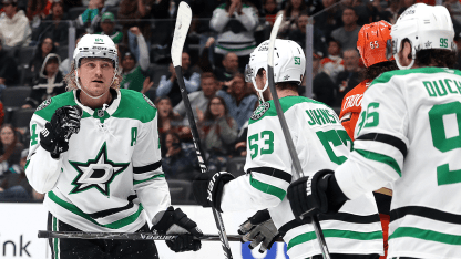 Hintz scores while falling