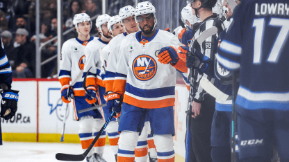 NYI@WPG: Duclair scores goal against Connor Hellebuyck