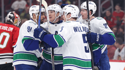 VAN@CHI: O'Connor scores goal against Arvid Soderblom