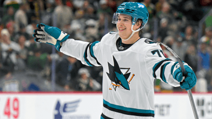 Celebrini avgör i förlängningen