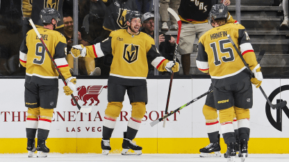 Los cuatro puntos de Hertl le dan a los Golden Knights una victoria de 6-1 sobre los Kings