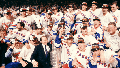 Rangers_1994_Cup-picture-on-ice