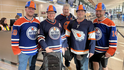 Oilers-fans-charter_Curtis