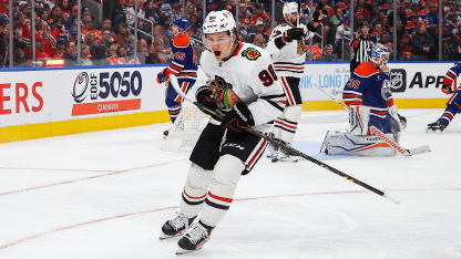 Succématch från Connor Bedard bakom Chicago Blackhawks första seger