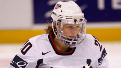 Natalie Darwitz juggles many talents on way to Hockey Hall