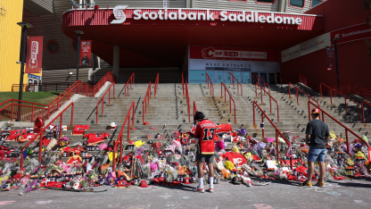 Saddledome_steps_Gaudreau_memorial