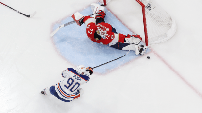 Sergei Bobrovsky shines in 2025 playoffs again for Florida