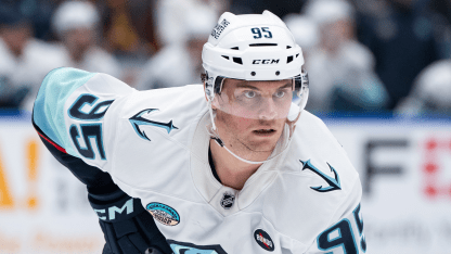 Andre Burakovsky traded to Chicago by Seattle for Joe Veleno