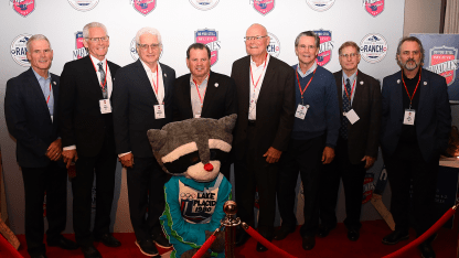 USA hockey Miracle on Ice alumni honor Mark Pavelich at fundraiser