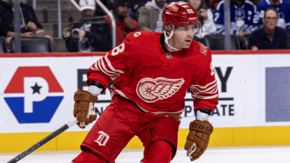 Kane_RedWings100-jersey