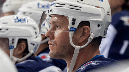 Jonathan Toews says Chicago return will be 'weird situation'