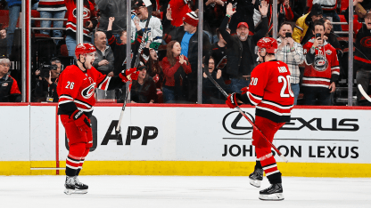 Walker donne la victoire aux Hurricanes