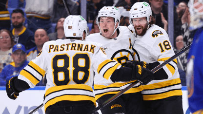 Zacha donne la victoire aux Bruins