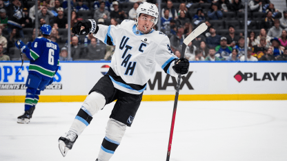 Keller sonne la charge avec un tour du chapeau