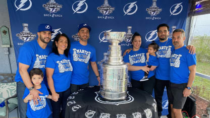 Bolts fans wake up early to snag new Stanley Cup Champion gear 