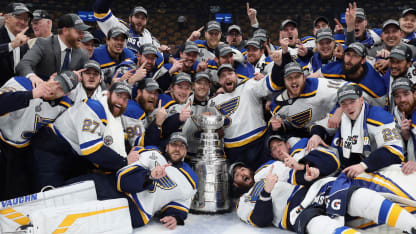 NHL : Saint-Louis remporte sa première Coupe Stanley