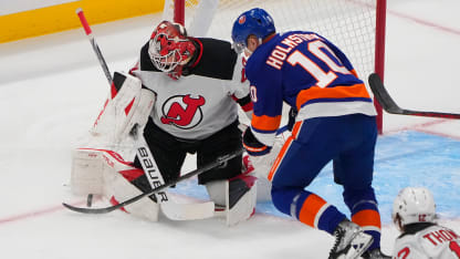 NJ Devils Escapes A Close One In OT Against The Vancouver Canucks