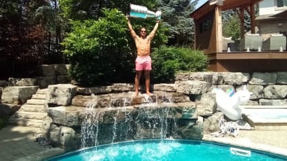 Del Zotto hoists Stanley Cup before jumping in pool