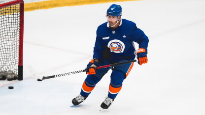 Cal Clutterbuck finally returns to Islanders' lineup - Newsday