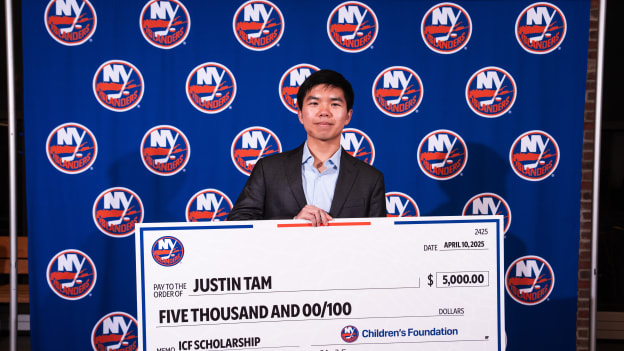 20250410_NYI_NYR_SCHOLARSHIPS-21