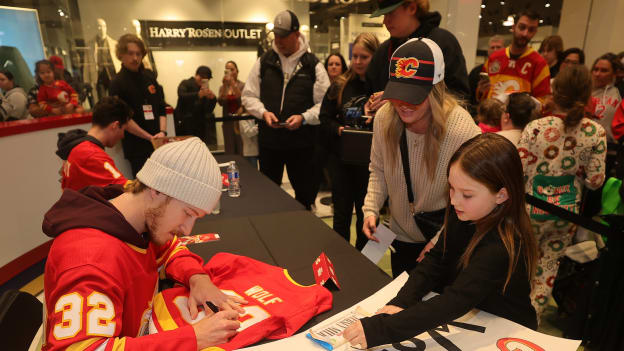 20260223_Flames Autograph Session_ 0006 DM