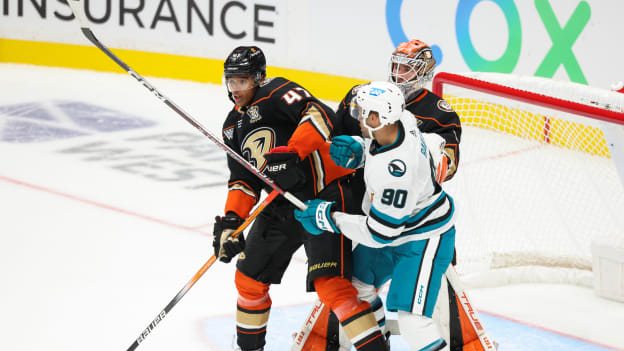 2023-24_0927_Ducks_Sharks_71