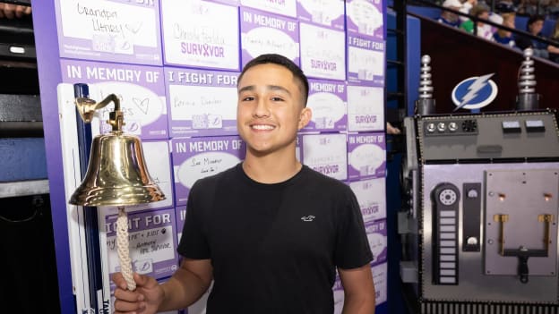 251123TBLvsPHI_HockeyFightsCancer237cbl