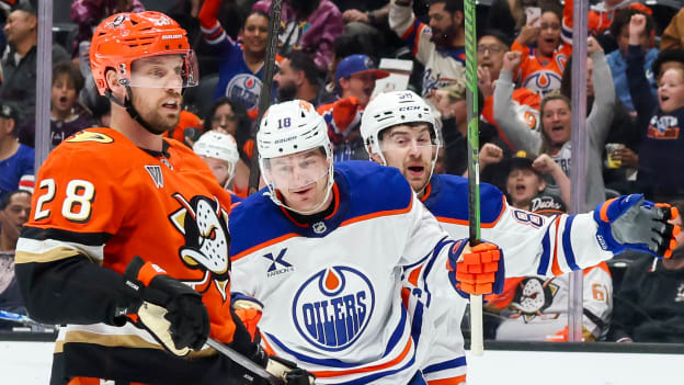 Edmonton Oilers v Anaheim Ducks