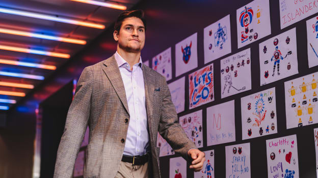 20251010_WSH_NYI_ARRIVALS-10