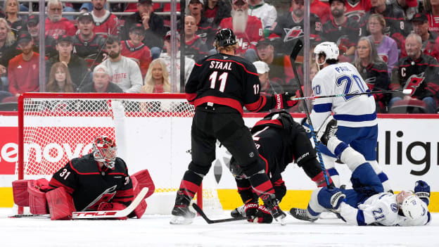 26387412_Tampa_Bay_Lightning_v_Carolina_Hurricanes_Andrew_Taylor_(Greenfly)_20241012_010917