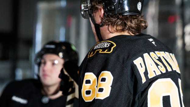 04-30-2025_DLE_Boston Bruins Uniform Photoshoot BTS130