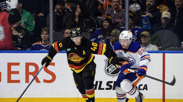 Montreal Canadiens v Vancouver Canucks