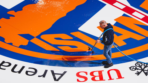 20250913_ICEIN_FIRSTCUT-77