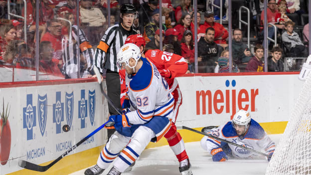 Edmonton Oilers v Detroit Red Wings