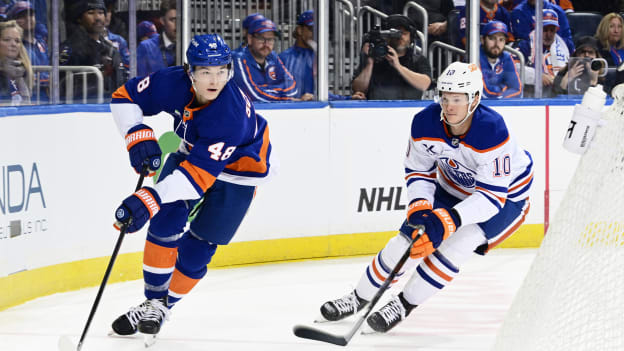 Edmonton Oilers v New York Islanders