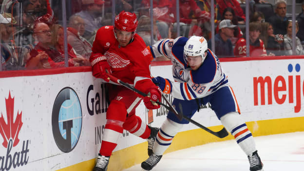 Edmonton Oilers v Detroit Red Wings