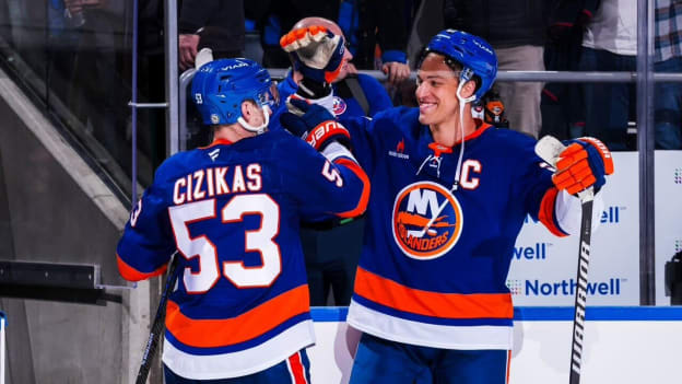 UBS Postgame Photos: Islanders 3, Jets 2