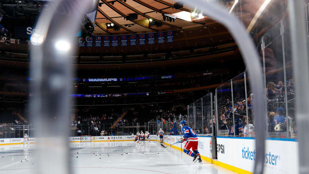 New York Islanders v New York Rangers