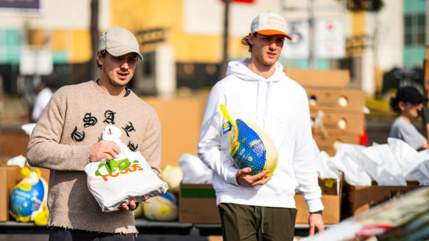 251125_Community_Marketing_Turkey_Distribution_JL103833