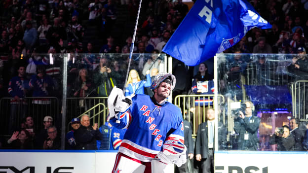 Vancouver Canucks v New York Rangers