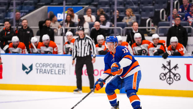 PHOTOS: Islanders 4, Flyers 3