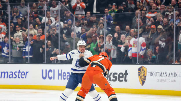 42059911_Toronto_Maple_Leafs_v_Anaheim_Ducks_Deleted_User_20260331_031020