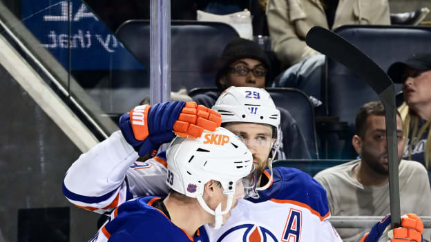 Edmonton Oilers v New York Islanders