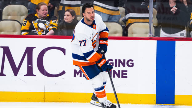 20251009_NYI_PIT_AWAY_WARMUPS-10