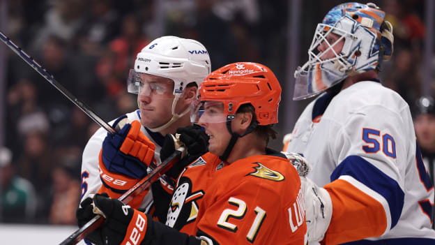 UBS Postgame Photos: Ducks 4, Islanders 1