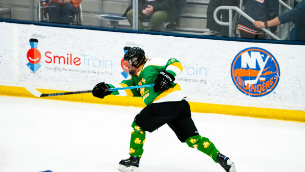 20251115_WarriorHockey_NHIC-07