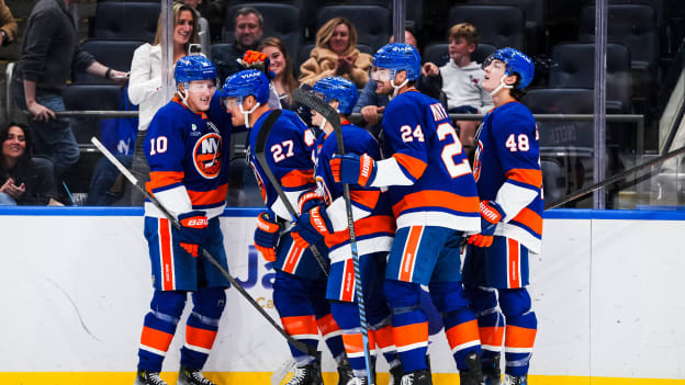 20251023_NYI_DET_GOAL_HOLMSTROM_2-3