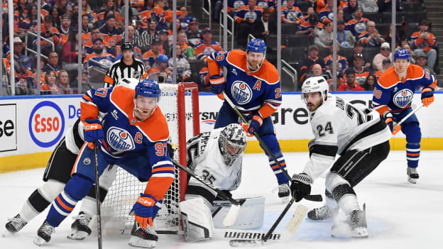776312032_AD085_Kings_v_Oilers
