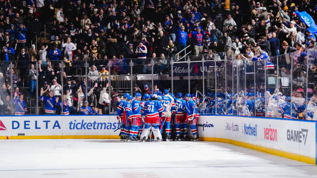 Boston Bruins v New York Rangers